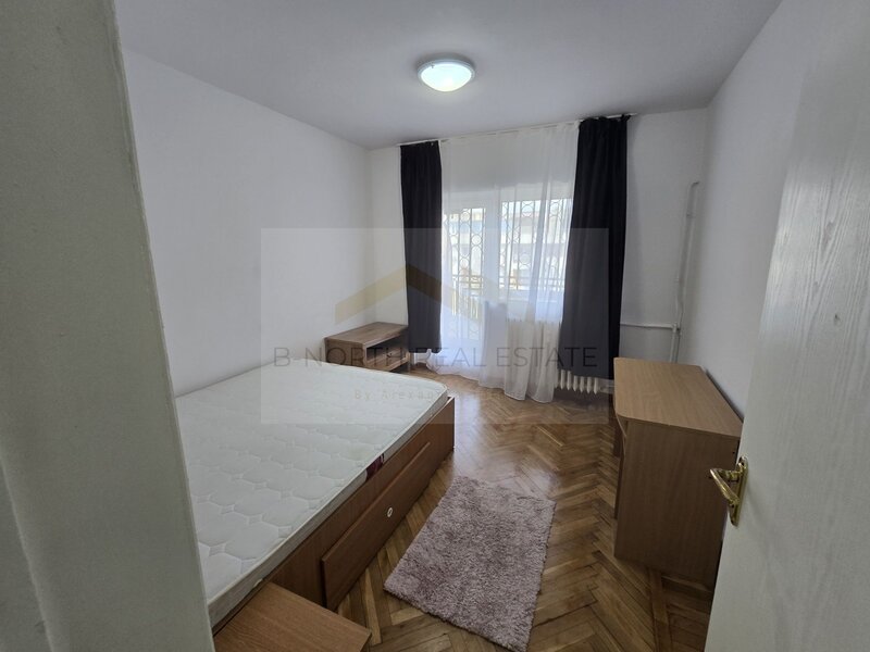 Bvd. Unirii, zona centrala apartament cu 4 camere de tip Duplex